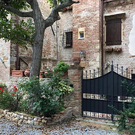 Torre Alle Antiche Mura Montepulciano